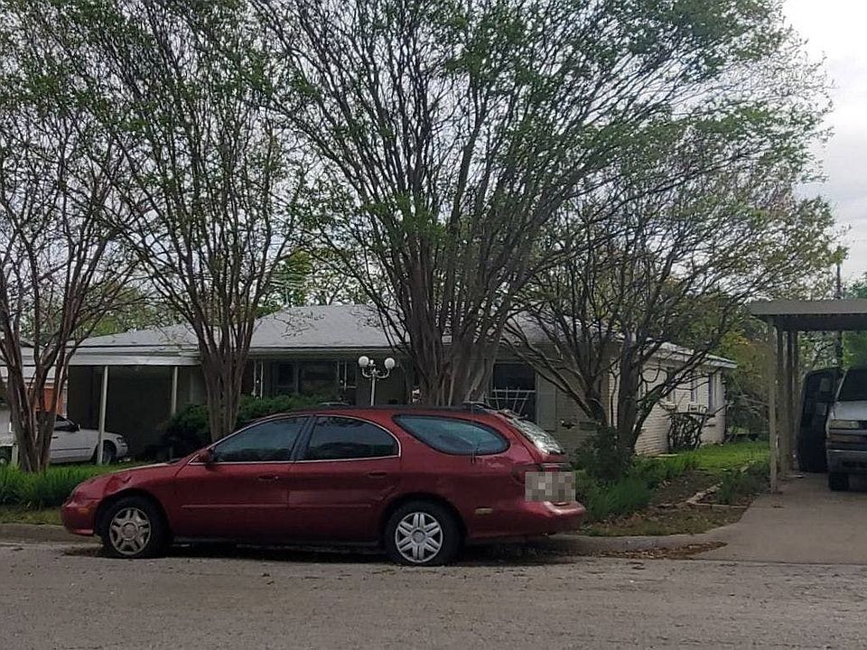 2nd image of 863 Sandell Dr