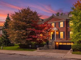 230 Hillhurst Blvd, Toronto, ON M5N 1P4