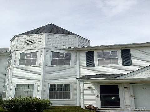 1st image of 33 Victorian Ln