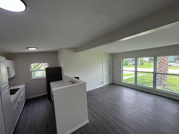 2nd image of 2605 Starlite Ln