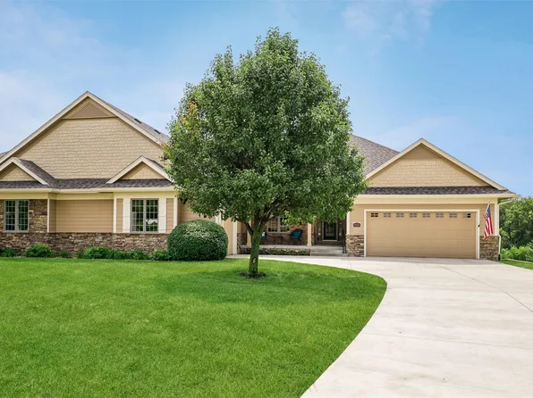14114 Timberline Dr, Urbandale, IA 50323