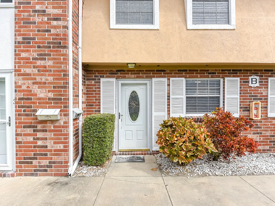 2200 S Palmetto Ave #B040