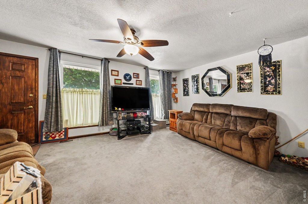 3954 Cottonwood Dr