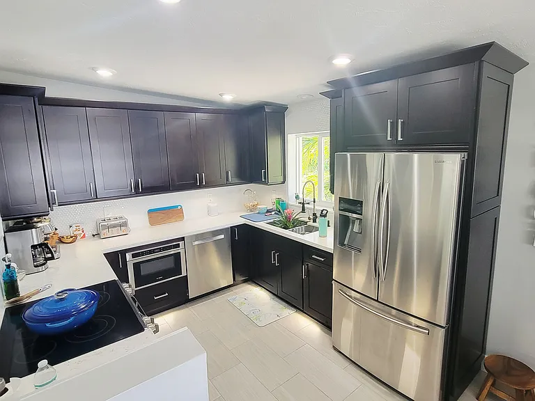 N Coconut Palm Blvd — Photo 12