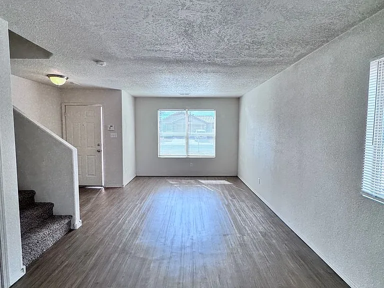810 Purple Aster Ave SW — Photo 2