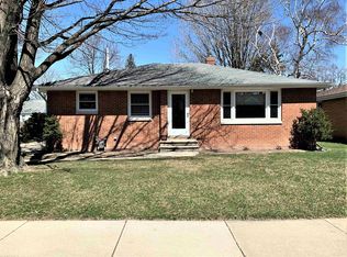 1070 Rockdale St, Green Bay, WI 54304