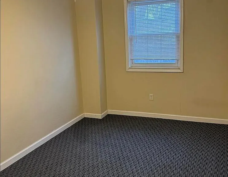 22641 Albion Ave — Photo 10