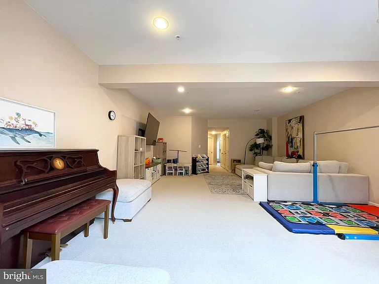 9661 Atterbury Ln — Photo 5