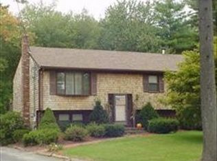 70 Appletree Cir, Bridgewater, MA 02324