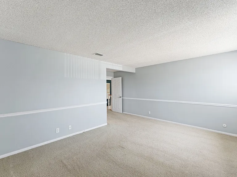 2292 Buffalo Ave — Photo 19