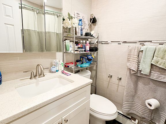 5th image of 2541 38th St #3