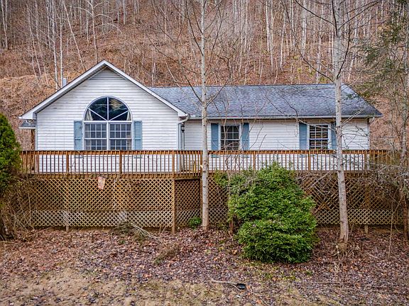 2nd image of 228 Tiger Creek Rd