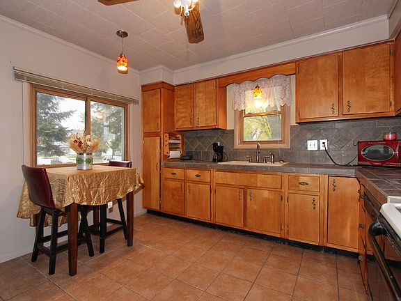 Updated Tile & Counter Top