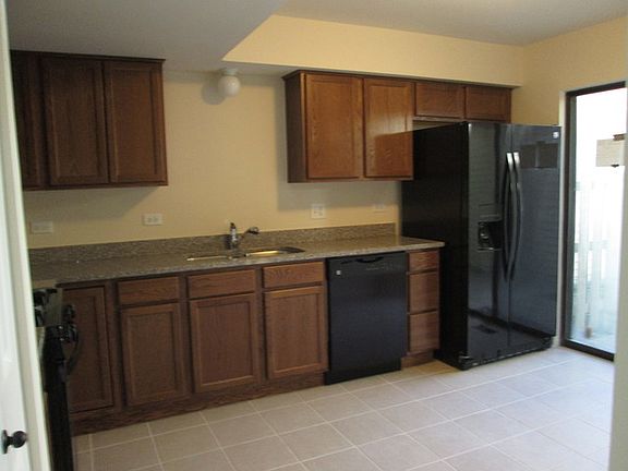 3rd image of 3461 Golfview Dr #109