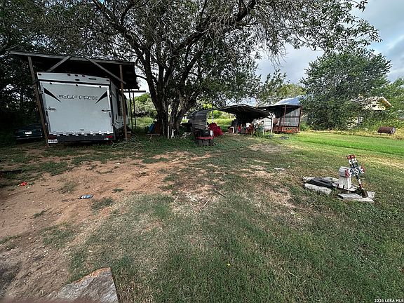 3rd image of 208 S Dickson LOT 7