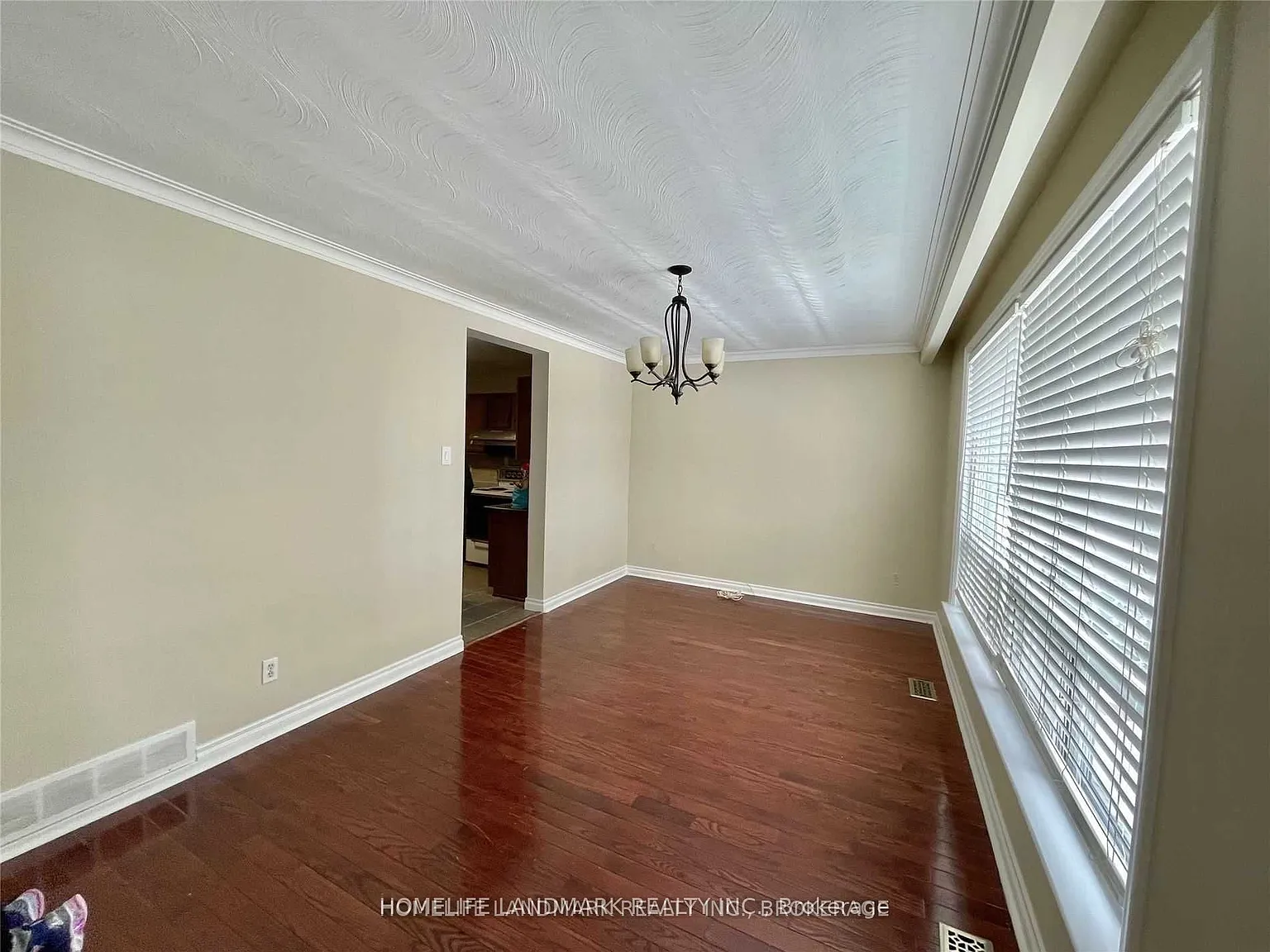 3 bed, $2,600 — Photo 3