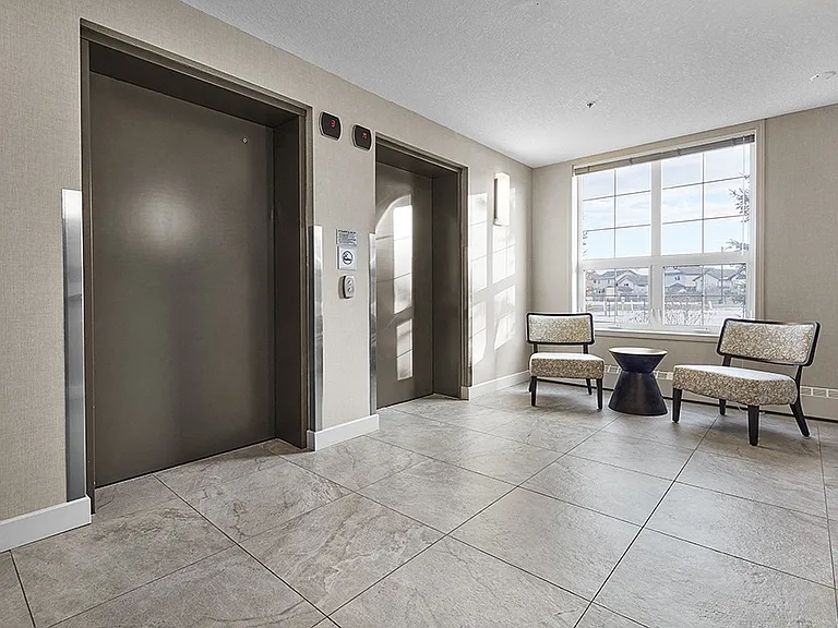 470 Macewan Rd SW — Photo 16