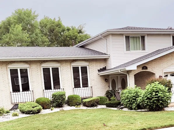 938 E 194th St, Glenwood, IL 60425