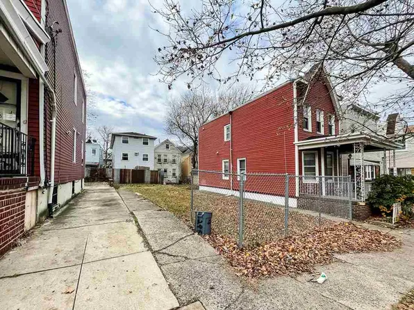 297 Claremont Ave, Jersey City, NJ 07305