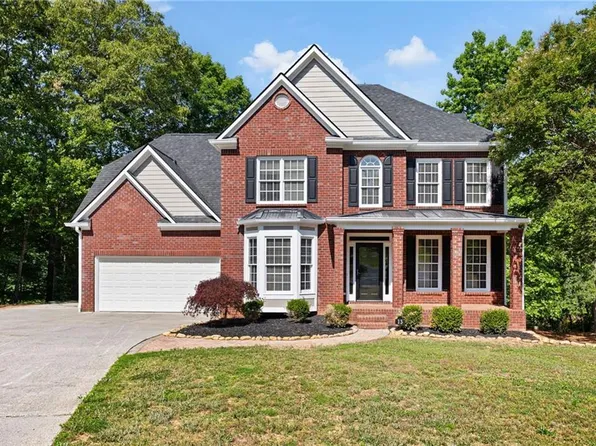 13 Royal Lake Dr SE, Cartersville, GA 30120