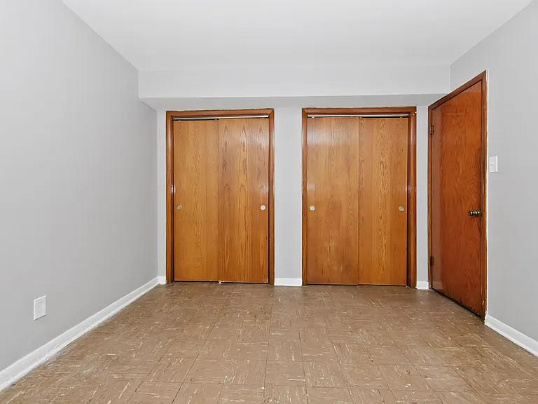 2320 W Garfield Blvd — Photo 10