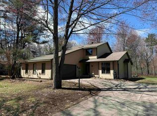 815 McAllister Ave, Marinette, WI 54143