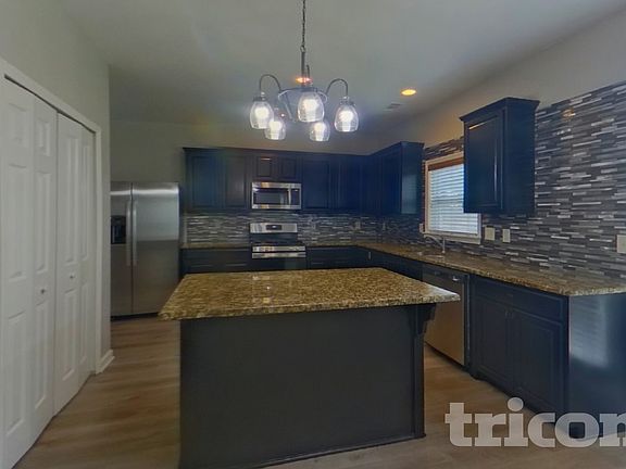 5th image of 7259 Madison Cir