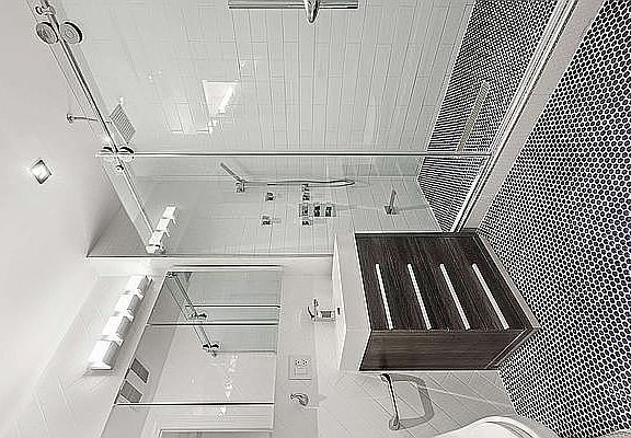 3rd image of 141 E 17th St #1/2