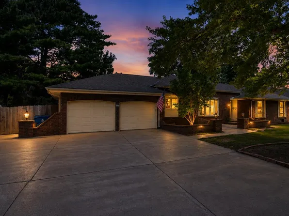 1135 N Patrick Henry St, Derby, KS 67037