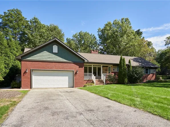 303 Somerset Rd, Akron, OH 44313
