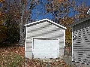 Detached Garage