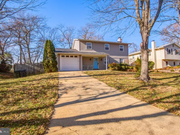 1926 Hull Rd, Vienna, VA 22182
