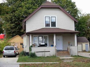 938 S 19th St, Manitowoc, WI 54220