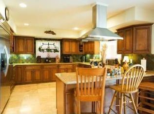 9601 Hillhaven Ave, Tujunga, CA 91042