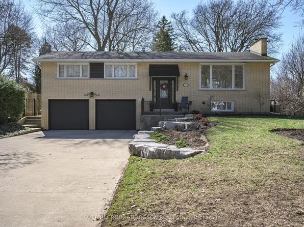 189 Hunt Club Dr, London, ON N6H 3Y8