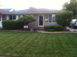 30113 Gloria St, Saint Clair Shores, MI