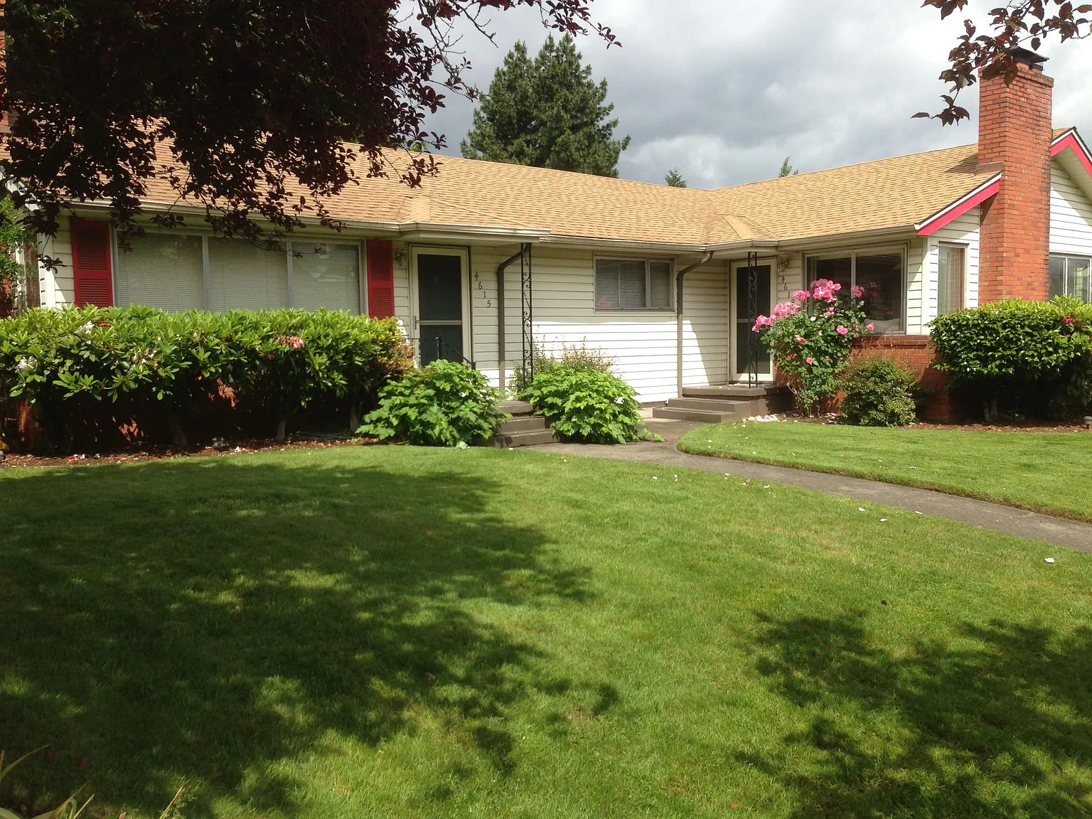 4619 NE 25th Ave — Photo 2