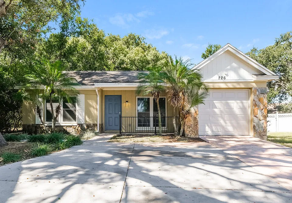 226 Regal Park Dr