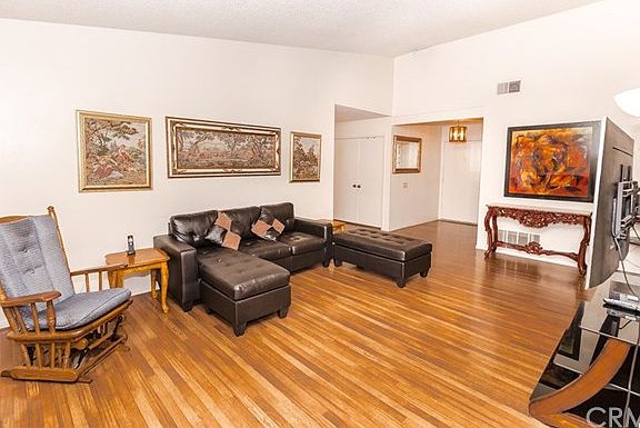 4th image of 1733 Shirley Dr