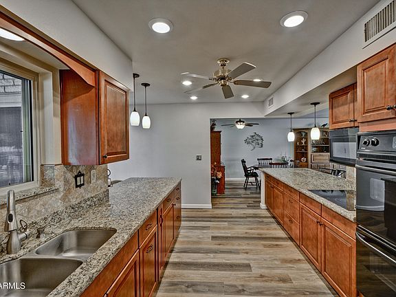 3rd image of 9882 N Balboa Dr