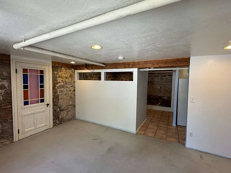 2873 W 2nd Ave — Photo 2