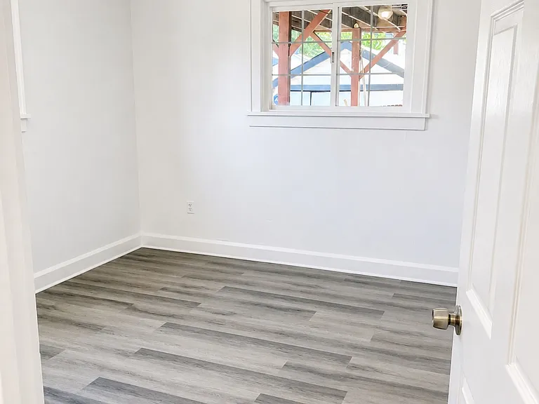 710 S 17th Ave — Photo 10
