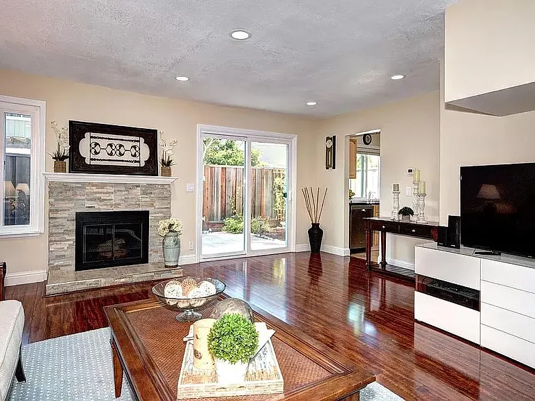 Abby Wood Ct — Photo 4