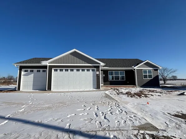 320 Brooke Dr, Omro, WI 54963