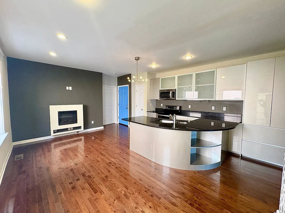 4164 W Pine