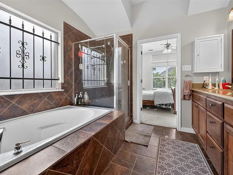 112 Latitude Ln — Photo 21