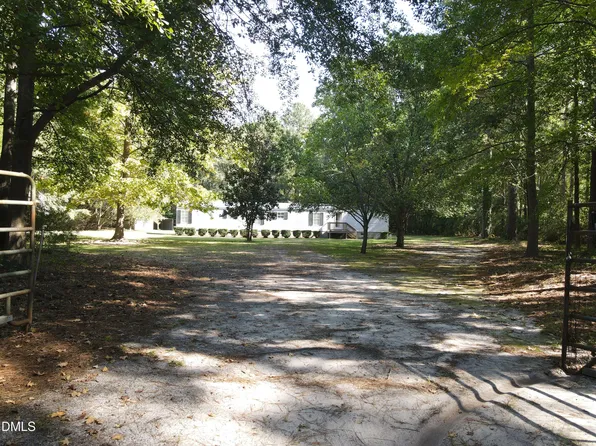 10500 Colliers Chapel Church Rd, Linden, NC 28356