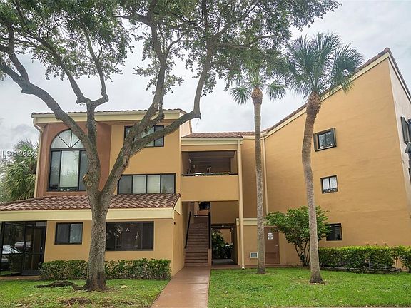 3rd image of 15555 Miami Lakeway N #30118
