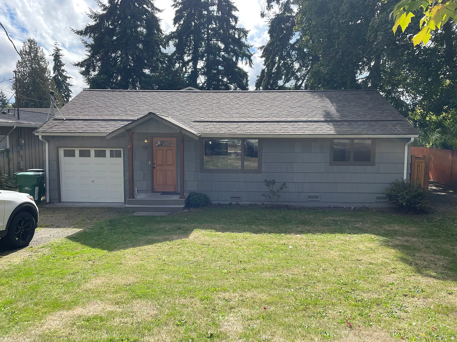 2 bed, 1060 sqft, $2,600 — Photo 1