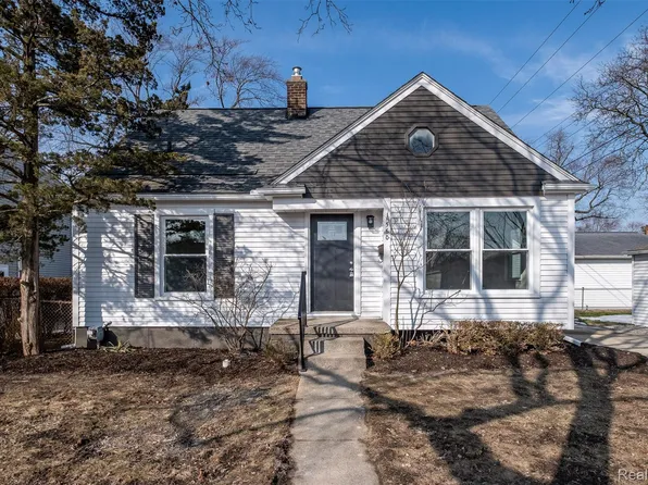 1560 Cambridge Rd, Berkley, MI 48072